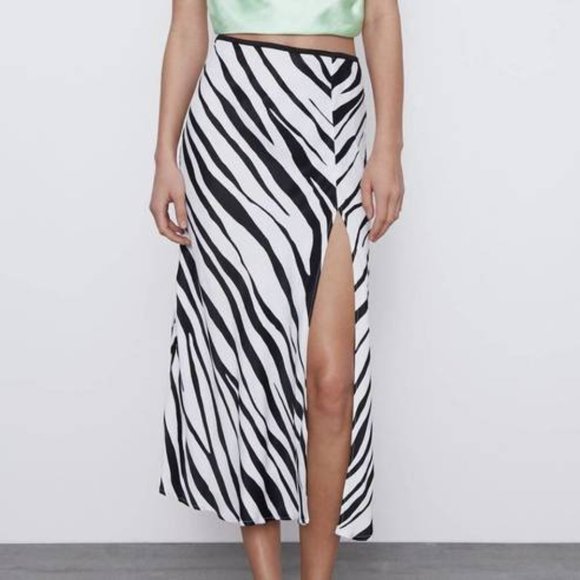 ZARA ANIMAL PRINT SKIRT TRF - S - Picture 1 of 2
